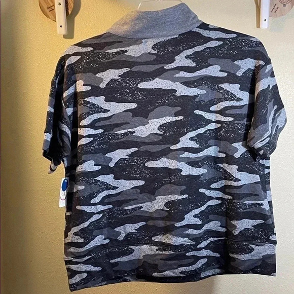 Flirtitude Active Gray Camo Workout Top Athleisure Jamestown Half Zip Sz XS New - Picture 2 of 6